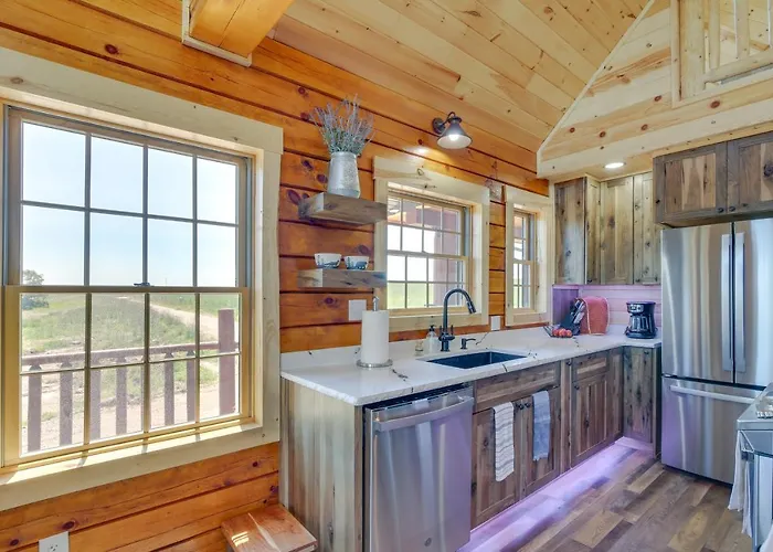 Peaceful Wyoming W/ Spacious Deck & Wet Bar! Holiday home