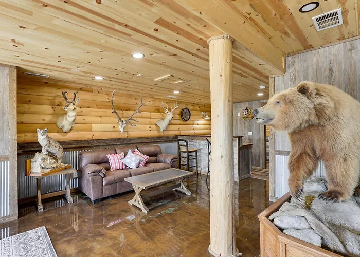Peaceful Wyoming W/ Spacious Deck & Wet Bar! Sundance