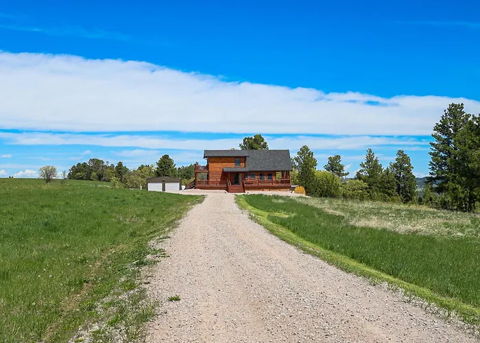 Peaceful Wyoming W/ Spacious Deck & Wet Bar! * Sundance