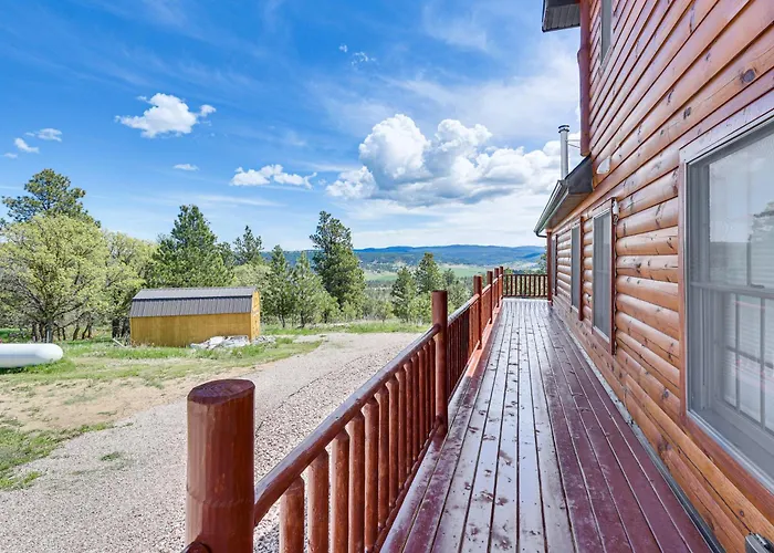 Peaceful Wyoming W/ Spacious Deck & Wet Bar! Holiday home Sundance
