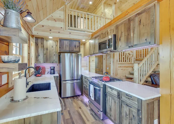 Peaceful Wyoming W/ Spacious Deck & Wet Bar! Sundance