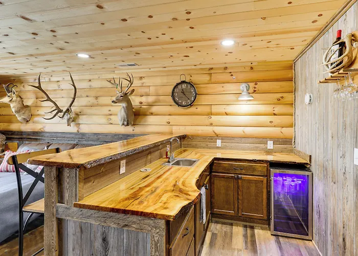 Peaceful Wyoming W/ Spacious Deck & Wet Bar! Holiday home